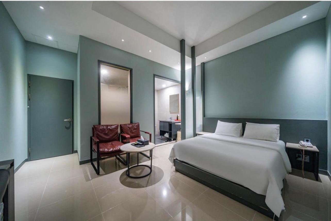 Hotel Myeong Jak Suwon Exterior photo